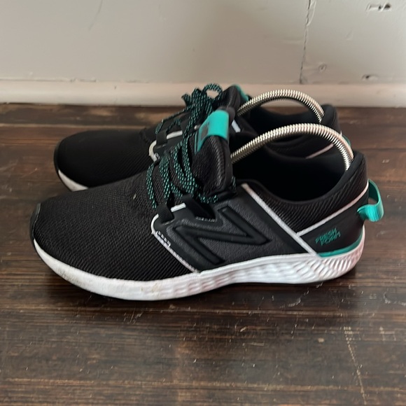 New Balance Fresh Foam Vero Racer Shoes Womens 7.5 - Picture 3 of 7